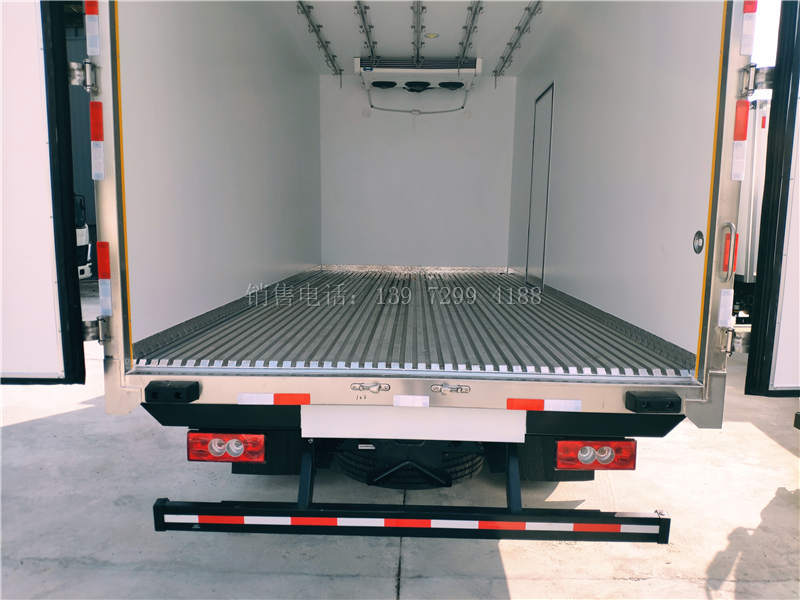 国六福田奥铃CTS排半5米1肉钩冷藏车报价配置