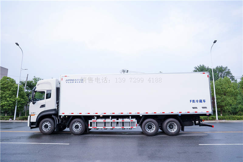 9米6东风天龙前四后八冷藏车报价