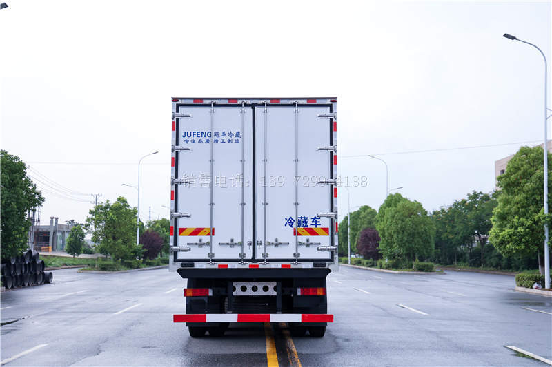 9米6东风天龙前四后八冷藏车报价