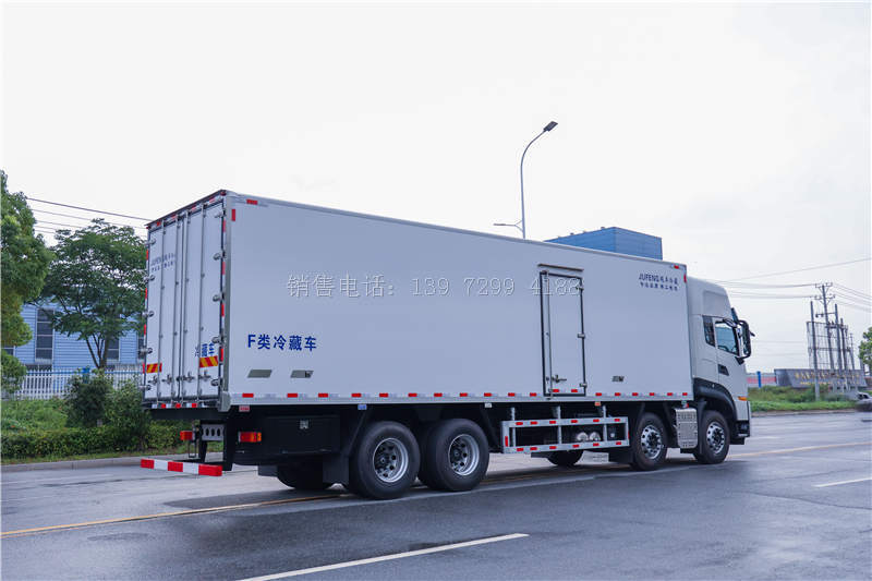 9米6东风天龙前四后八冷藏车报价