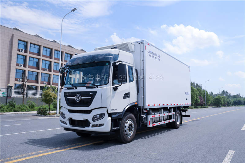 康明斯6缸260马力东风天锦KR高顶双卧6米8冷藏车价格
