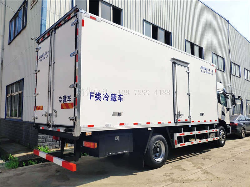 全新重汽豪沃TX德国曼250马力6米8冷藏车价格