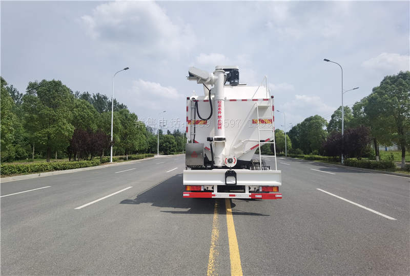 15吨东风天锦KR短三轴散装饲料运输车价格