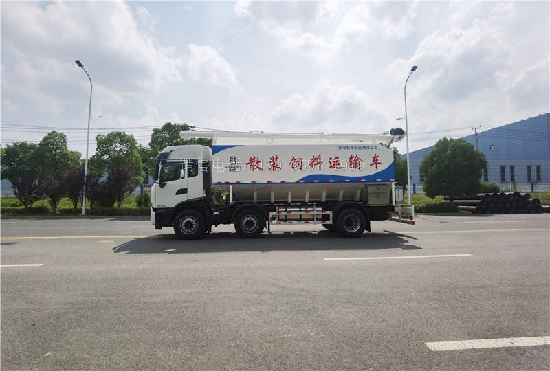 15吨东风天锦KR短三轴散装饲料运输车价格