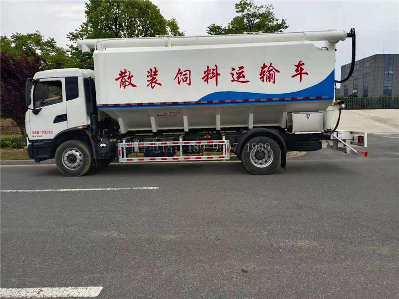 12吨东风天锦KR单桥散装饲料运输车价格