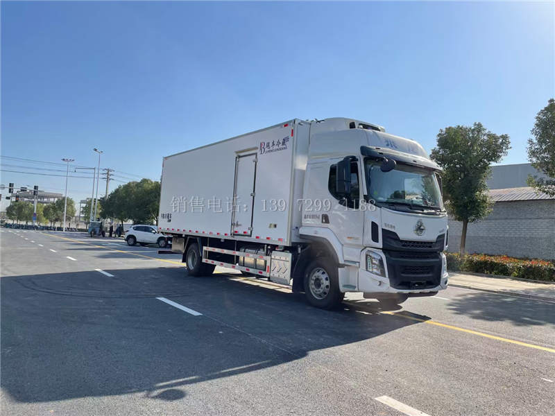 新款7米8东风柳汽乘龙H5冷藏车价格