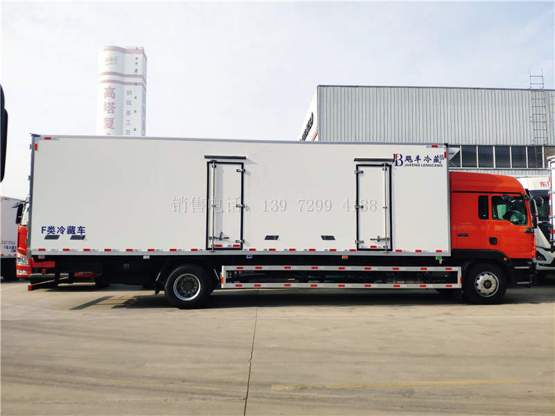 国六9米6单桥重汽汕德卡G5冷藏车价格