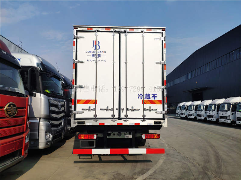 国六9米6单桥重汽汕德卡G5冷藏车价格