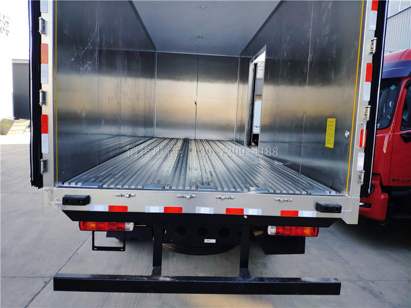 湖北飓丰6米8解放J6L鲜活鱼冷藏车价格