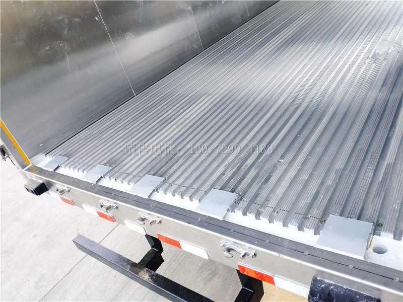 湖北飓丰6米8解放J6L鲜活鱼冷藏车价格