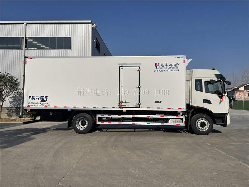 国六7.8米东风天锦KR康明斯245马力冷藏运输车价格