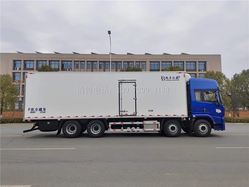 新款9米6陕汽德龙X5000前四后八冷藏运输车价格