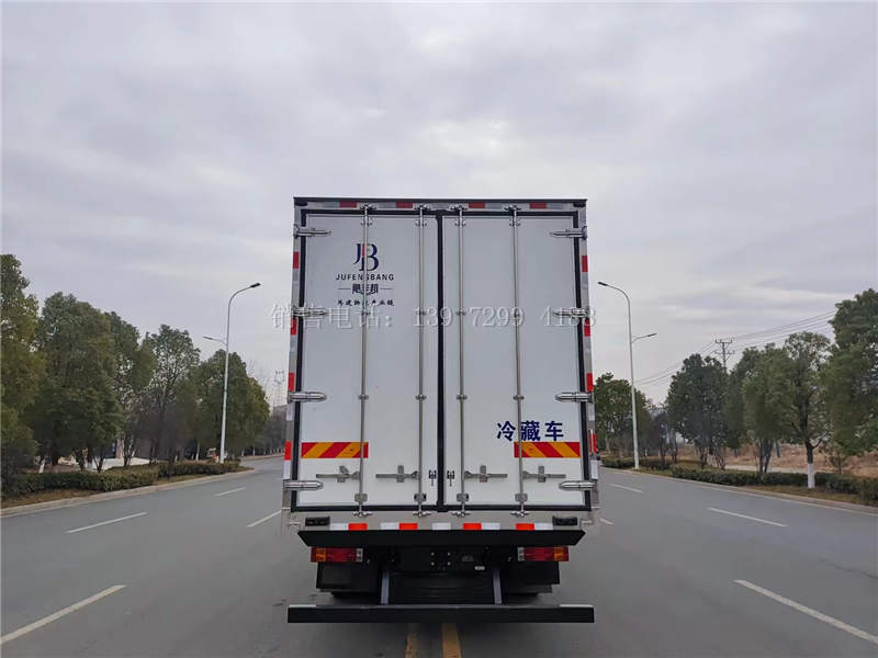 新款9米6陕汽德龙X5000前四后八冷藏运输车价格