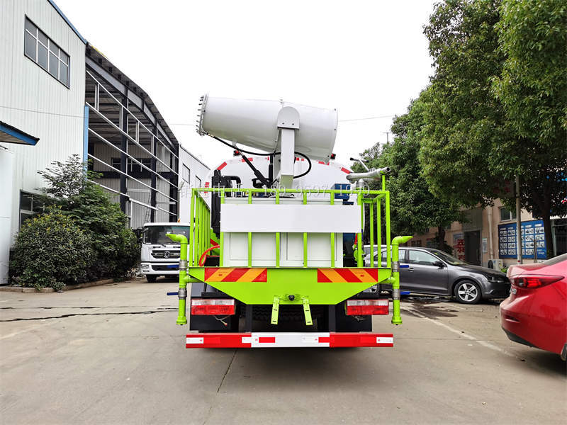 9.8方东风福瑞卡F7雾炮喷雾洒水车价格