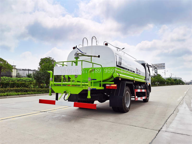 9.3方东风福瑞卡F7环卫绿化洒水车价格