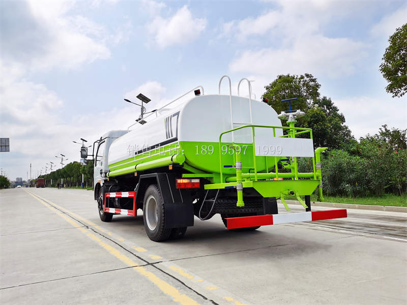 9.3方东风福瑞卡F7环卫绿化洒水车价格