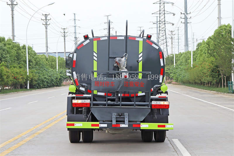 9.3方东风大多利卡D7绿化喷洒水车价格