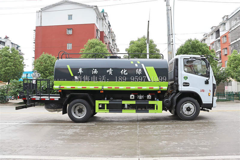 9.3方东风大多利卡D7绿化喷洒水车价格