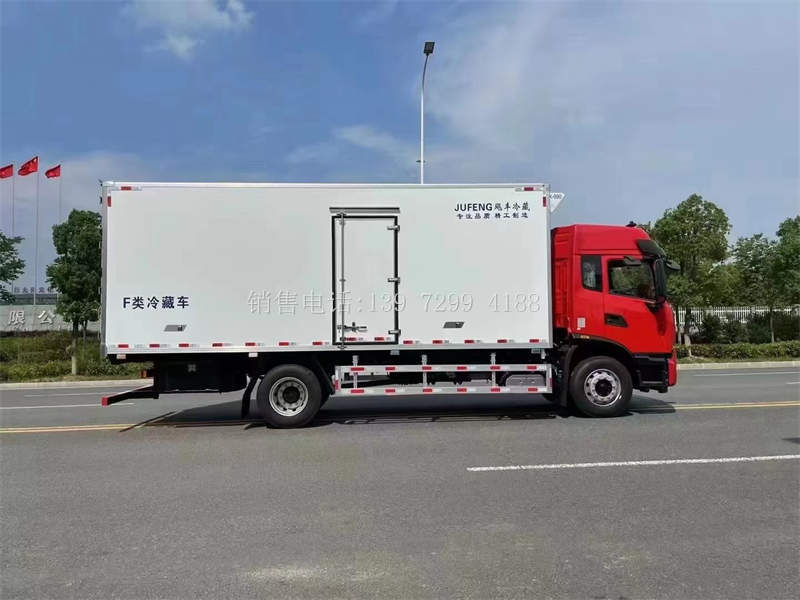 飓丰6米8东风天锦KR冷藏箱式运输车价格