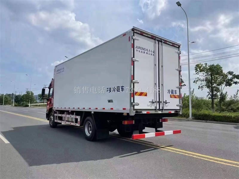 飓丰6米8东风天锦KR冷藏箱式运输车价格
