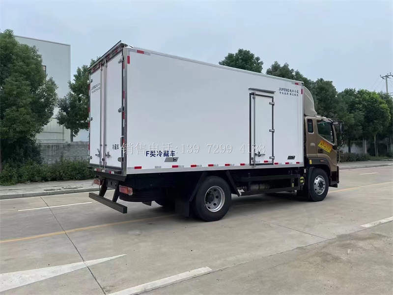 6米8福田奥铃大黄蜂冷藏箱式运输车价格