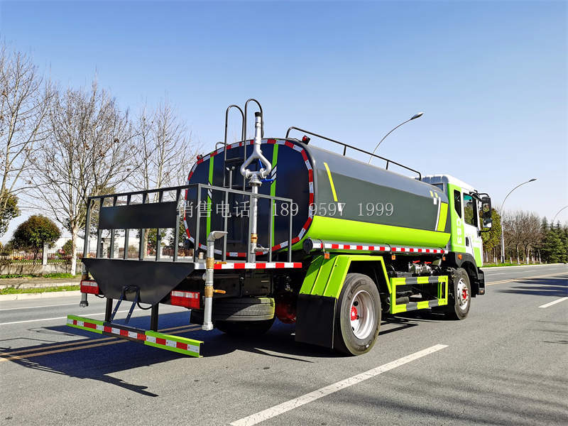 12方东风大多利卡D9环卫绿化洒水车价格
