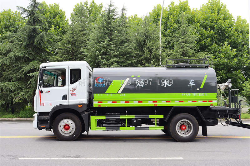 14方东风大多利卡D9绿化喷洒水车价格