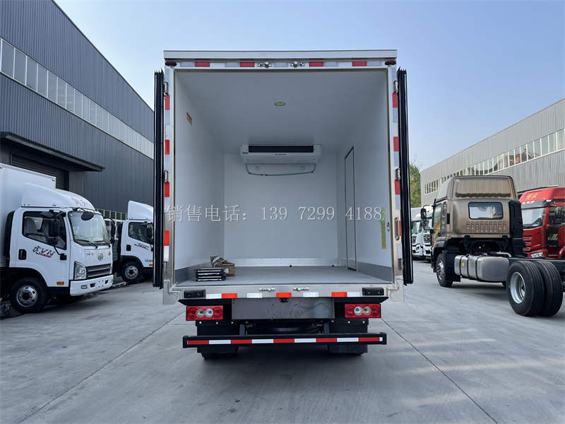 飓丰3.7米福田奥铃速运一排半冷藏车报价