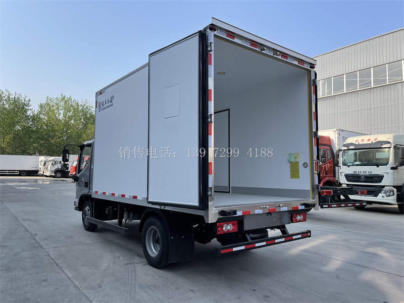 飓丰3.7米福田奥铃速运一排半冷藏车报价