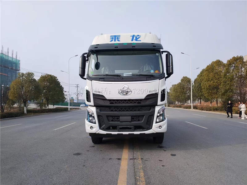 飓丰7米8柳汽乘龙H5小三轴冷藏车价格配置