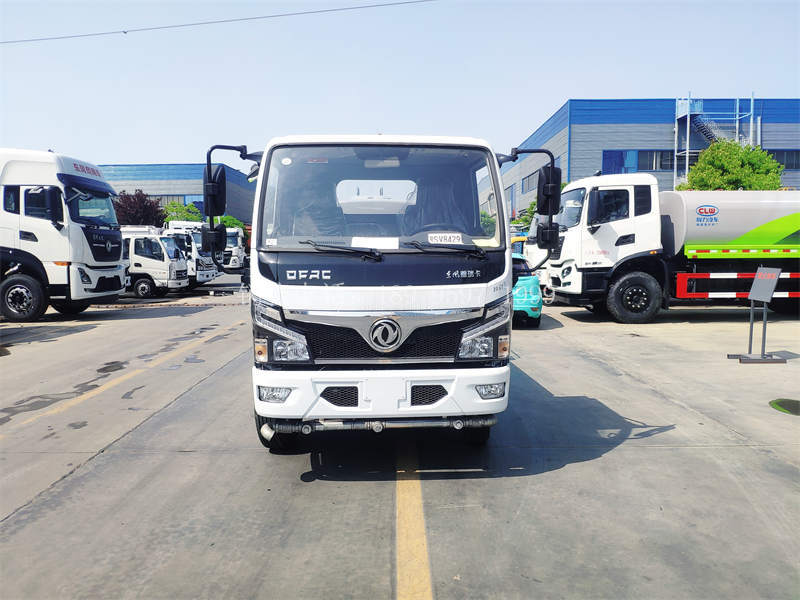 高端5方东风F6福瑞卡绿化洒水车厂家报价