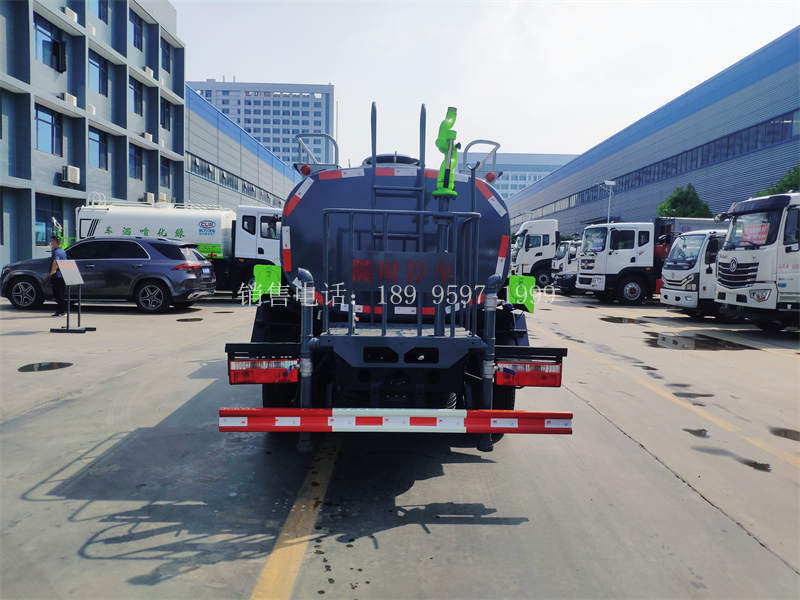 高端5方东风F6福瑞卡绿化洒水车厂家报价