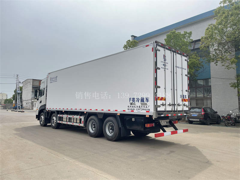 飓丰东风天龙KL9米6冷藏车