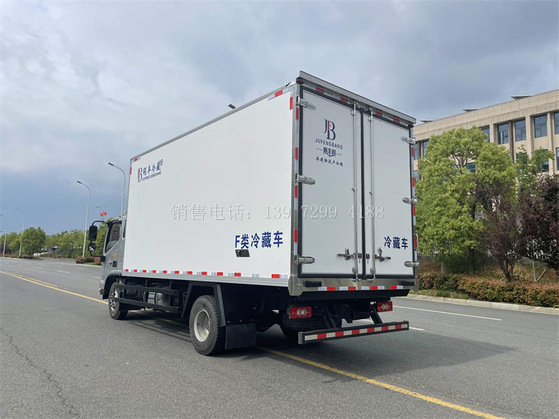 福田欧马可S3排半5米1冷藏车价格配置