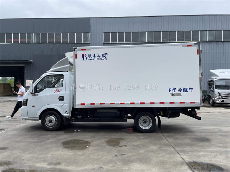 3.7米东风途逸天然气冷藏车价格配置