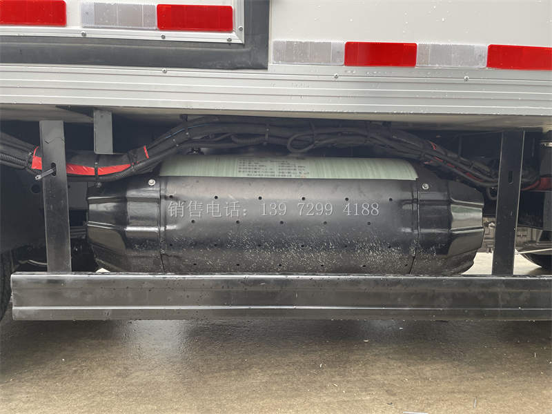 3.7米东风途逸天然气冷藏车价格配置