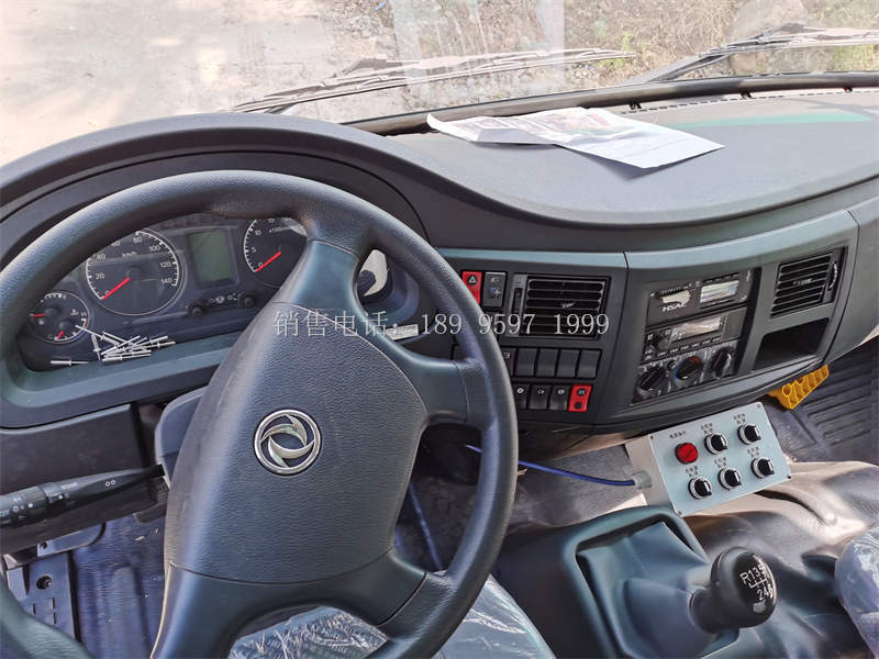 程力东风D9多利卡30米多功能抑尘洒水车厂家价格