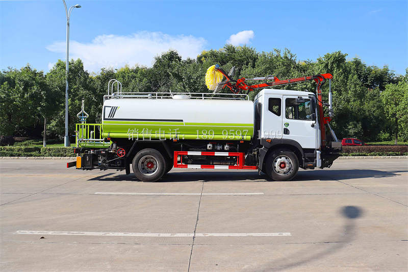 14方东风D9多利卡隧道清洗洒水车厂家价格