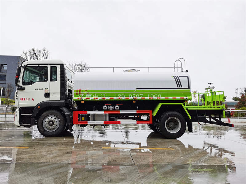 12方重汽豪沃TX绿化喷洒水车厂家价格