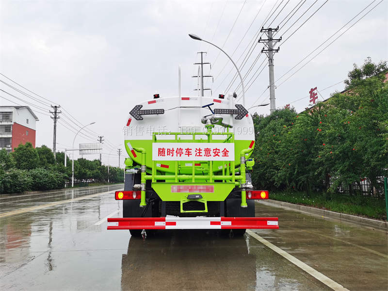 12方东风商用绿化喷洒水车厂家价格