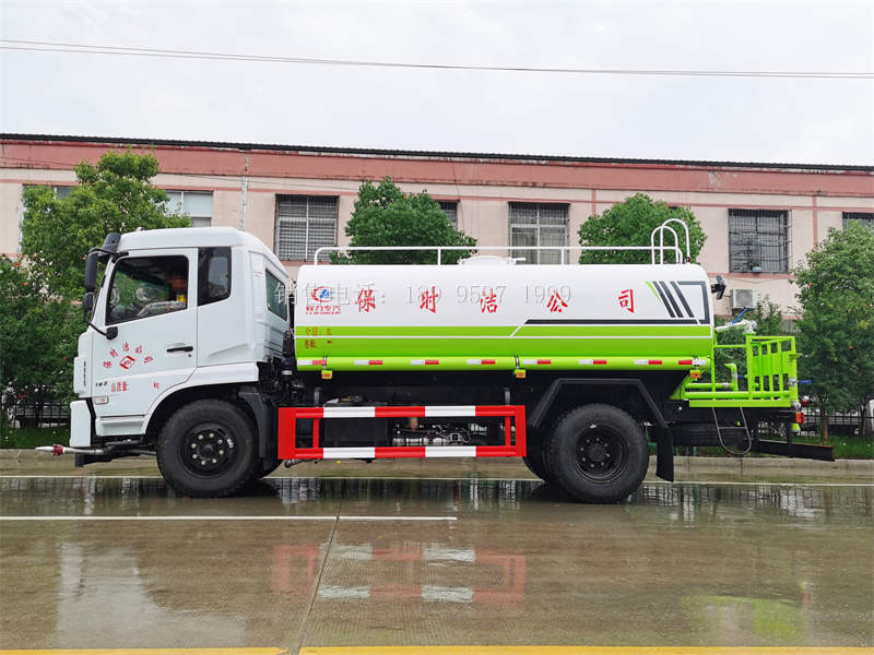 12方东风商用绿化喷洒水车厂家价格