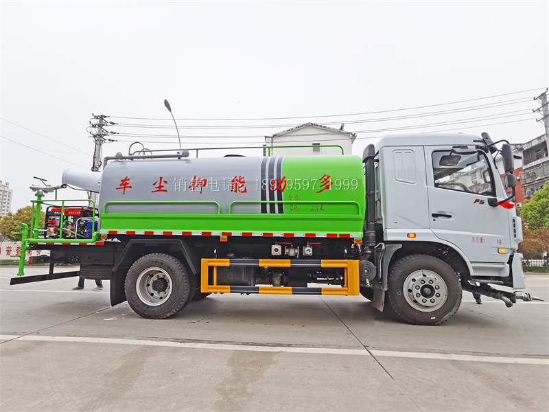 15方30米东风华神F5雾炮洒水车厂家价格