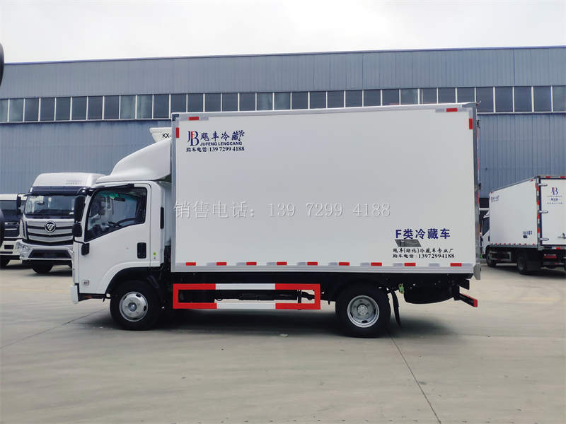 4米2庆铃五十铃KV100肉钩冷藏车