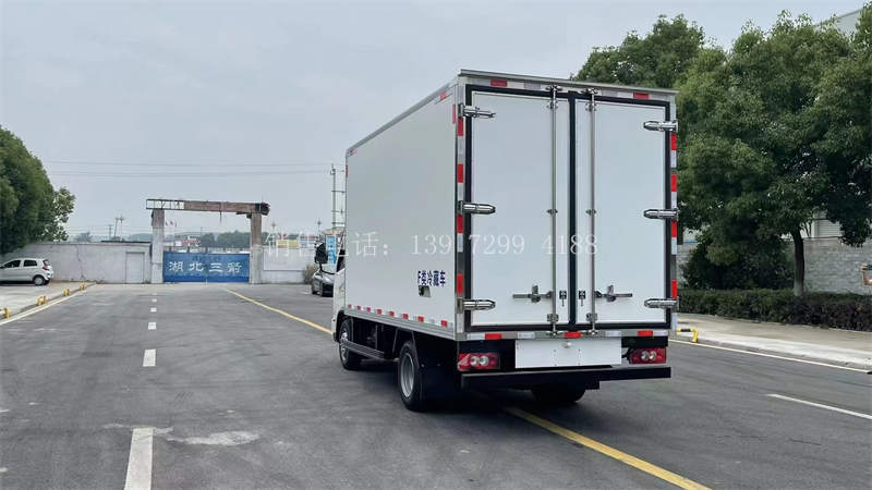 3米7福田奥铃M卡冷藏车价格