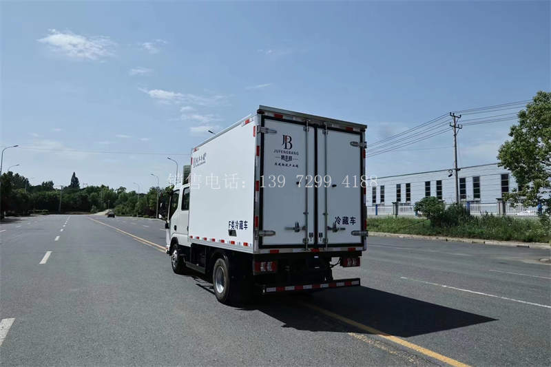 3.7米江淮帅铃Q3双排冷藏车城配天花板