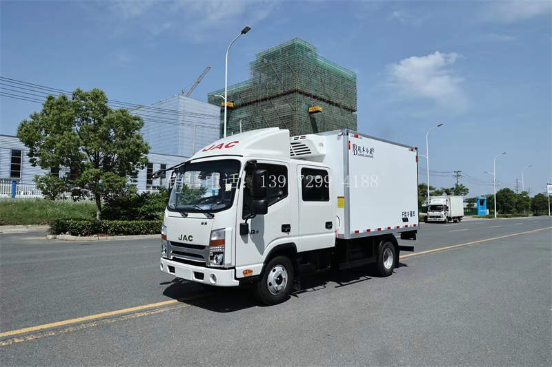 3.7米江淮帅铃Q3双排冷藏车城配天花板