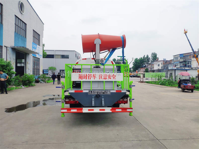 5方东风多利卡降尘洒水车