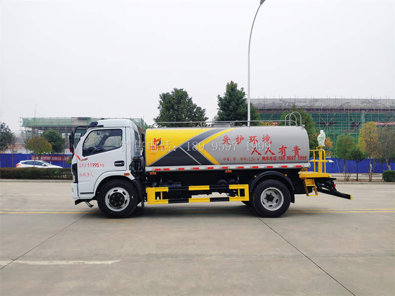 9.3方东风福瑞卡绿化喷洒水车