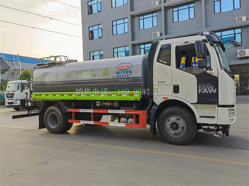 14方解放J6L绿化洒水车