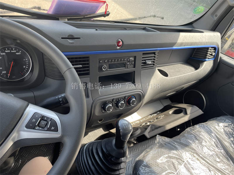 蓝牌4.2米江淮骏铃V5冷藏车价格